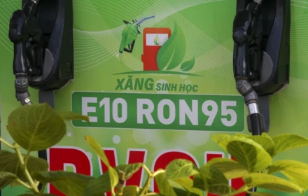 Vì sao xăng E10 được bán đại trà mà không qua giai đoạn thử nghiệm như xăng E5?