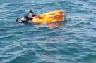 Chìm ca nô du lịch trên biển Cửa Đại