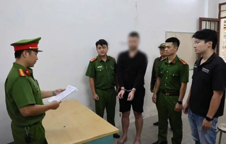 Khởi tố người nước ngoài đập phá quán cà phê ở Đà Nẵng