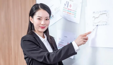 Những người phụ nữ hay hành hạ chồng thường thể hiện 5 hành vi này!