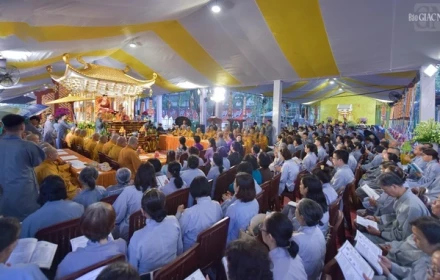 Lễ tưởng niệm - kỳ siêu liệt sĩ và đồng bào yêu nước tại công viên Lê Thị Riêng