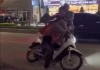 Tạm giữ tài xế taxi đánh nam shipper giữa đường