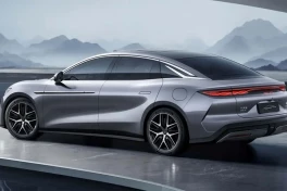BYD HAN l: Xe điện sạc siêu nhanh 5 phút, giá rẻ