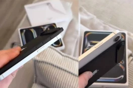 Lộ mô hình iPhone 17 air siêu mỏng cánh bên cạnh iPhone 16e mới ra mắt