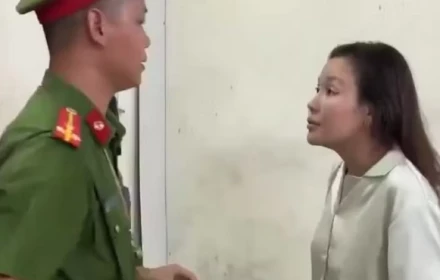 Người phụ nữ chửi bới, hành hung cán bộ công an là ai?