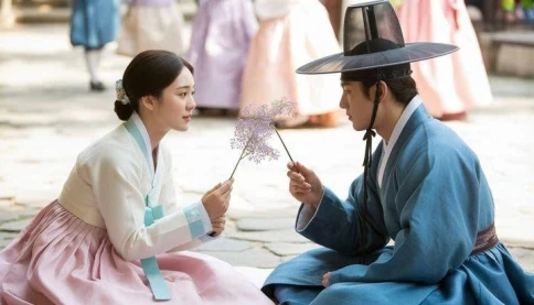 Tử vi tuần mới 22/6 - 28/6: Tuổi Thìn thỏa mái thử sức cùng cơ hội mới, Tuổi Ngọ tránh thâm hụt tài chính vì cảm tính