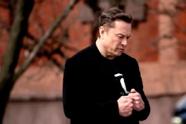 Tài liệu bị hack tiết lộ hướng dẫn phục vụ Elon Musk trên máy bay phản lực riêng