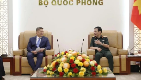 Tướng Phan Văn Giang gặp Quyền Bộ trưởng Hải quân Mỹ, nhấn mạnh loạt ưu tiên chiến lược