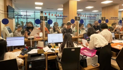 Hà Nội nói gì về vụ cán bộ hành chính từ chối xác nhận ủy quyền cho cụ bà 97 tuổi?
