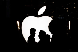 Team của ông Trump: chip, iPhone sẽ có mô hình thuế riêng, không thể thương lượng