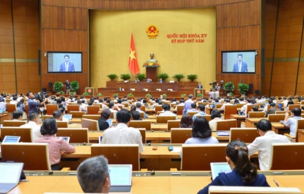 Vì sao phải khẩn trương trình Chính phủ các dự án Luật Đô thị đặc biệt, Luật Đất đai sửa đổi?