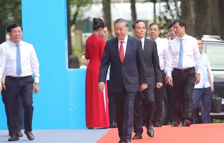 Sáng 2/7, kỷ niệm trọng thể 50 năm Ngày Thành phố Sài Gòn-Gia Định mang tên Chủ tịch Hồ Chí Minh