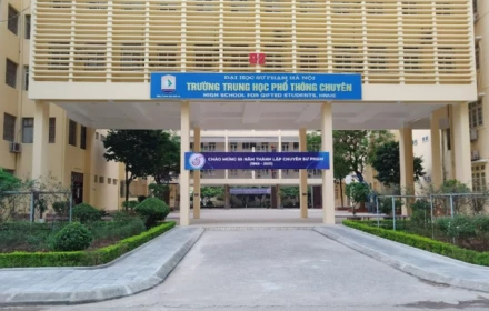 Hà Nội công bố 20 trường THPT có điểm thi tốt nghiệp cao nhất: Trường con bạn có nằm trong danh sách?