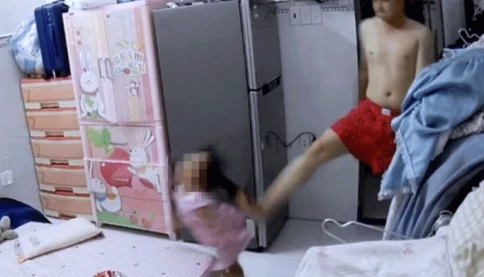 Lý lịch bất hảo của gã đàn ông bạo hành bé 3 tuổi con riêng của vợ hờ