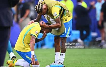 Ảnh Neymar gục ngã phủ sóng toàn cầu: Lời chia tay nghẹn ngào khép lại 16 năm của huyền thoại Brazil