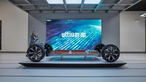 Sản lượng pin EV của General Motors vượt Tesla