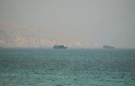 Eo biển Hormuz lại "nóng rực": Mỹ không kích Iran lần thứ ba trong tuần, nguy cơ thỏa thuận hòa bình đổ vỡ