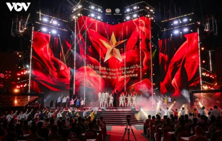 Xúc động Gala "Tổ quốc bình yên": Tri ân những người giữ bình yên cho đất nước