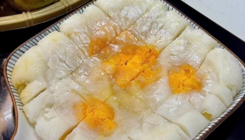 Bánh dẻo dập nát bét... Chẳng hiểu gu thẩm mỹ bây giờ sao nữa