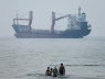 Mỹ có quyền thu phí tàu qua eo biển Hormuz theo luật quốc tế không?