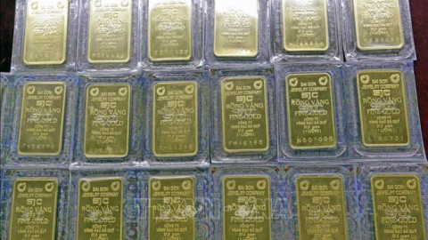 Ngân hàng bán vàng miếng SJC giá bao nhiêu? Nghe nói giá 81-82 triệu đồng/ lượng