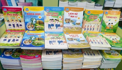 Huế miễn phí sách giáo khoa cho học sinh ngay từ năm học 2026 - 2027