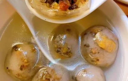 Món chè nghe thì "hoang đường", ăn rồi lại "vấn vương"