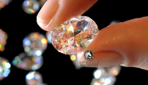 Ơ thế chuyện gì đang xảy ra với kim cương?