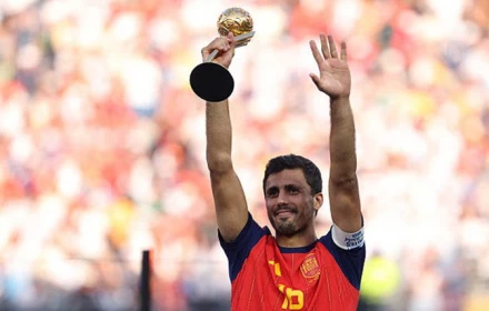 Rodri bước vào ngôi đền huyền thoại với Quả bóng Vàng World Cup: Gia nhập nhóm Beckenbauer và Zidane sau chức vô địch thế giới