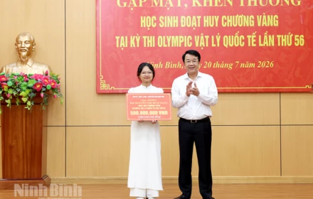 Ninh Bình thưởng lớn cho cả thầy và trò đạt huy chương vàng Vật lý quốc tế!