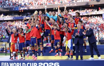 FIFA cắt hình ông Trump khỏi bức ảnh nhà vô địch World Cup