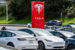 Tesla lại hoãn ra mắt mẫu xe thị trường mong chờ