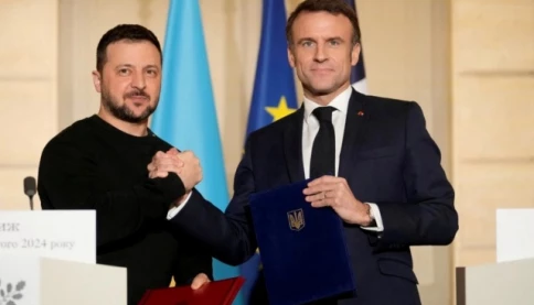Các nguồn quốc tế nói gì về tin đồn Tổng thống Zelensky sử dụng ma túy cùng Tổng thống Macron?