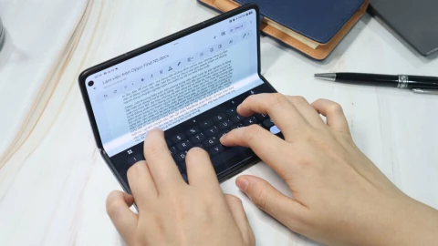 Tạm gác chiếc laptop quen thuộc, dùng Oppo Find N5 cho công việc hàng ngày và cái kết....