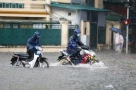 Hà Nội và miền Bắc còn mưa giông đến bao giờ?