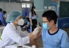 Con vào mầm non, lớp 1: Phụ huynh lưu ý gì về mũi tiêm vaccine bắt buộc?