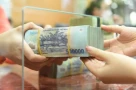 Vay 3 tỷ mua nhà trả lãi mỗi tháng bao nhiêu theo lãi suất hiện hành? cần dòng tiền ít nhất bao nhiêu để không "đuối sức"?