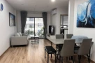 Vì sao lãi suất đang cao, bán nhà đi cho vay lấy lãi chẳng hơn cho thuê sao?