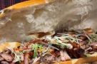 Ăn một ổ bánh mì, 84 người phải nhập viện: Hồi chuông cảnh báo về an toàn thực phẩm