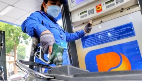 Vì sao Chính phủ liên tục nhấn mạnh "không để thiếu xăng dầu"? Điều gì sẽ xảy ra nếu nguồn cung bị đứt gãy?