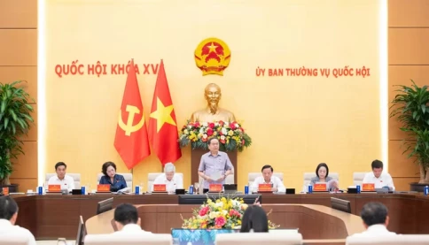Quốc hội xây dựng luật để mở đường cho phát triển