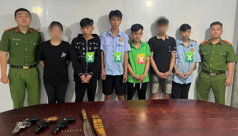 Nóng 4/8: Tiếng nã đạn liên tiếp rúng động TP.HCM, diễn biến căng thẳng khi Công an vào cuộc