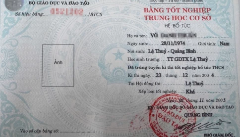 Chưa tốt nghiệp THCS đã học lớp 10, thêm chi tiết bất thường trong học bạ một lãnh đạo xã ở Quảng Trị