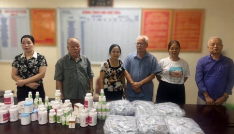 Quá bất nhân! Khởi tố 2 đối tượng trộn thuốc giảm đau Paracetamol vào thuốc Đông y, nổ chữa bách bệnh