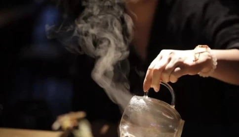 Thói quen ăn uống nóng trên 65 độ C nên bỏ ngay