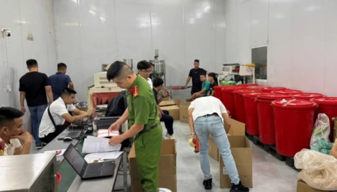 “Thần y” phủ sóng MXH và cú đánh của Công an: Bí mật sau những đơn thuốc gửi khắp cả nước