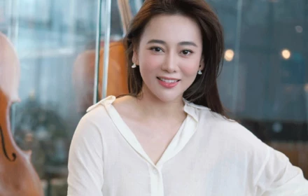 Phương Oanh thử sức với công việc mới, tận dụng sức hút từ trang cá nhân hơn 1 triệu người theo dõi