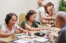 Việc làm cho người cao tuổi: một vấn đề thiết yếu trong một xã hội già hóa