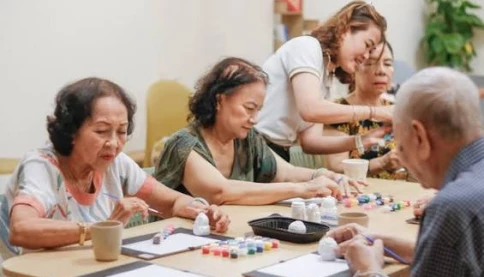 Việc làm cho người cao tuổi: một vấn đề thiết yếu trong một xã hội già hóa