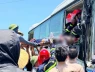 Giây phút kinh hoàng khi xe khách đâm đuôi container trên cao tốc Diễn Châu - Bãi Vọt